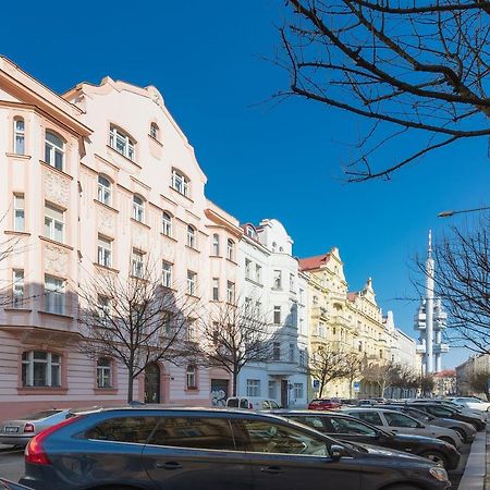 Bright And Spacious Attic Apartment Prague Ngoại thất bức ảnh